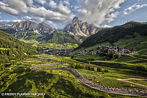 Die Maratona dles Dolomites in 2013 in Richtung Campolongo Pass